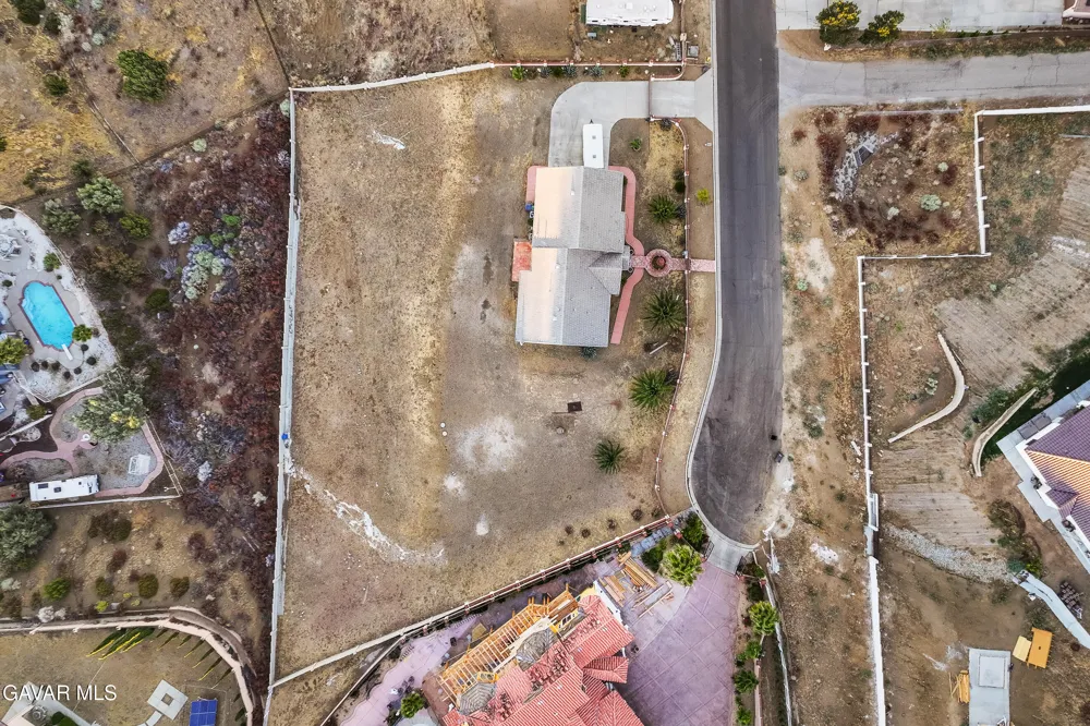 345 Lakeview Drive Palmdale, CA 93551