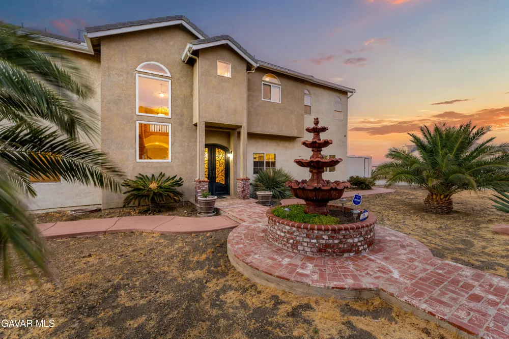 345 Lakeview Drive Palmdale, CA 93551