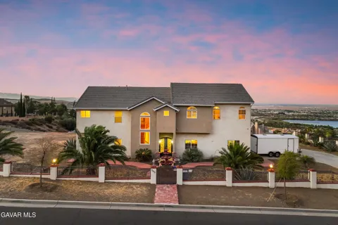 345 Lakeview Drive