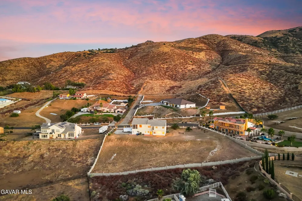 345 Lakeview Drive Palmdale, CA 93551