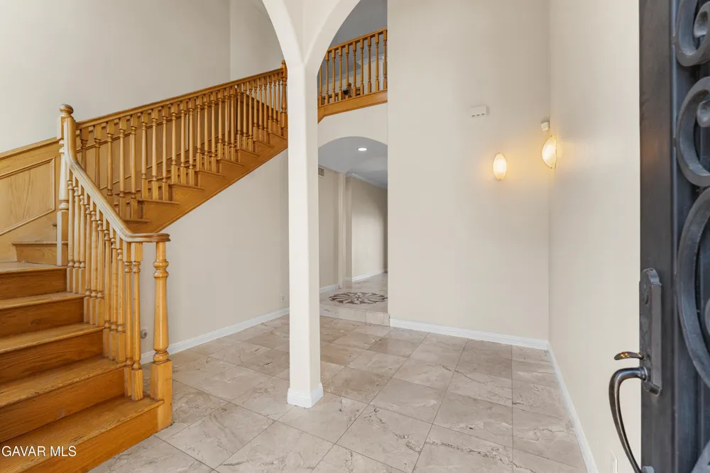 345 Lakeview Drive Palmdale, CA 93551