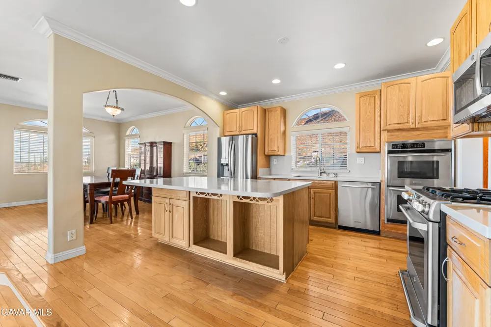 345 Lakeview Drive Palmdale, CA 93551