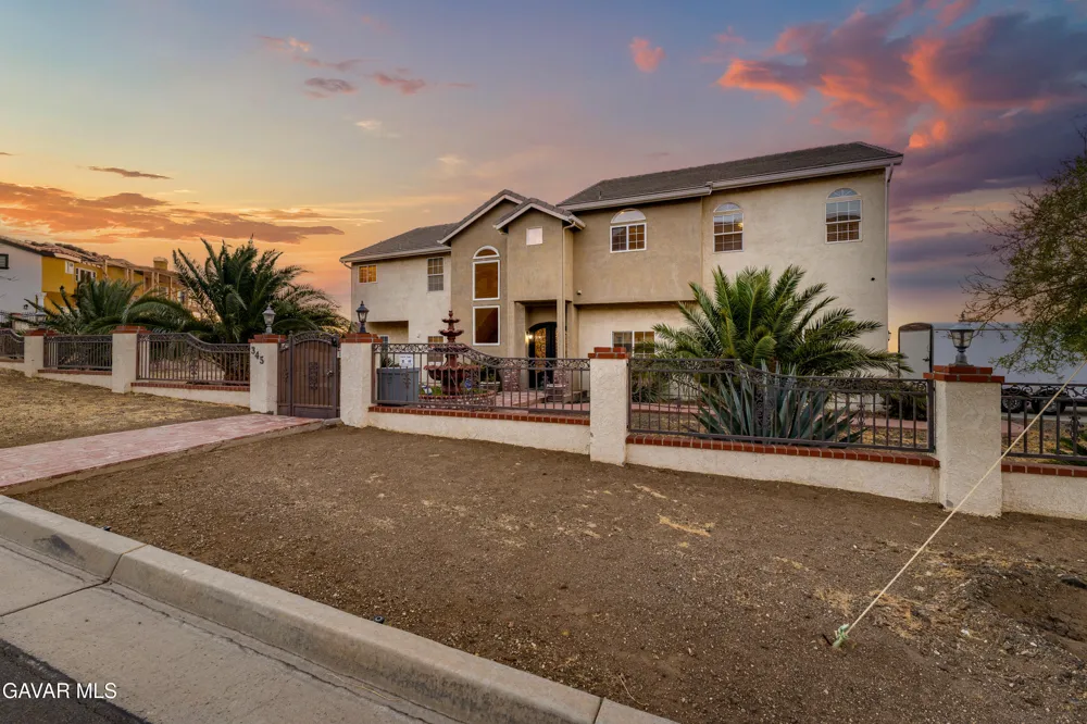 345 Lakeview Drive Palmdale, CA 93551