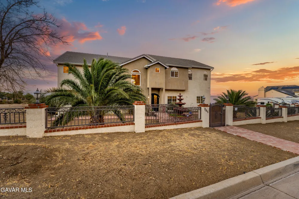 345 Lakeview Drive Palmdale, CA 93551