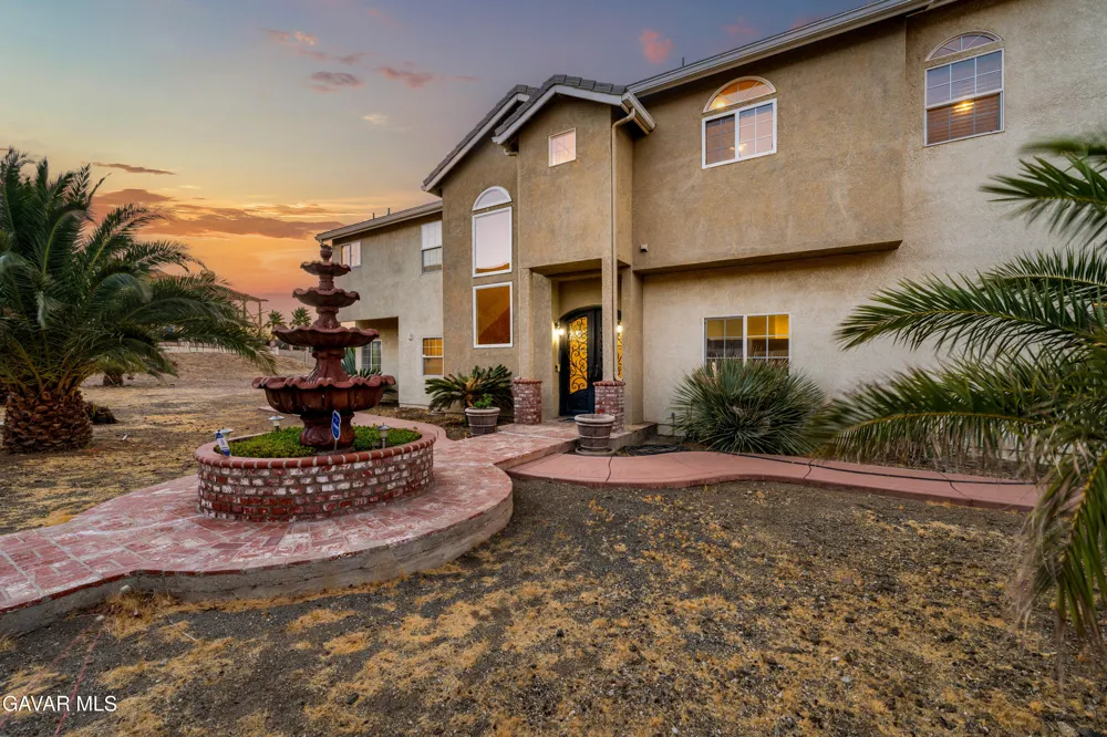 345 Lakeview Drive Palmdale, CA 93551