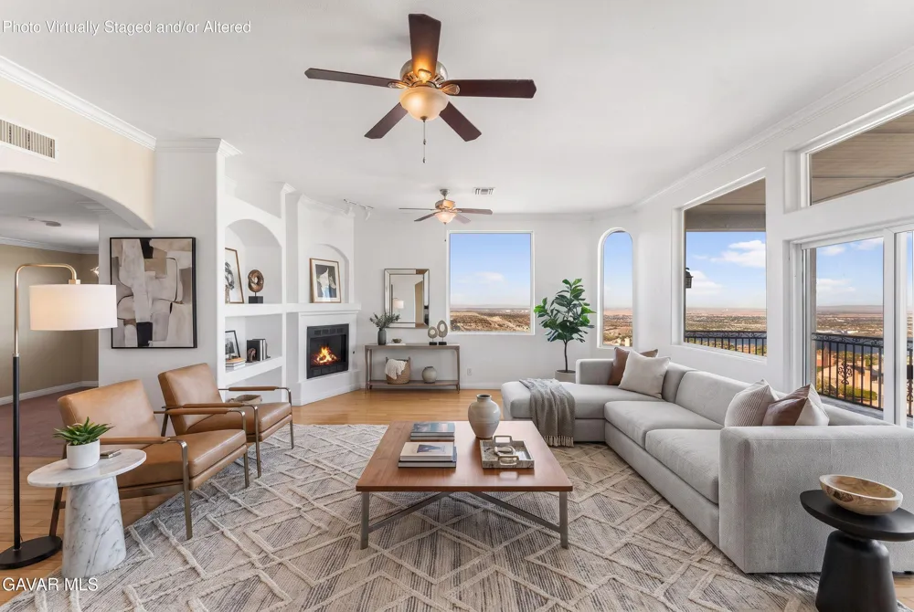 345 Lakeview Drive Palmdale, CA 93551