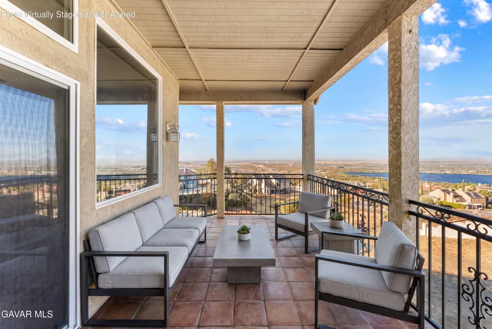 345 Lakeview Drive Palmdale, CA 93551