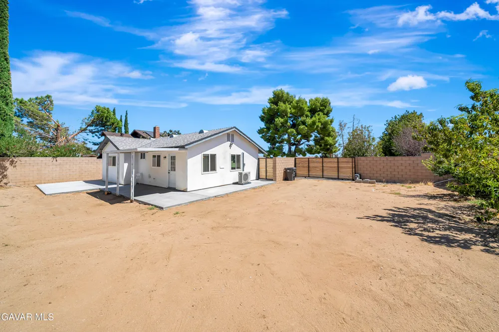 41623 55th St West Lancaster, CA 93536