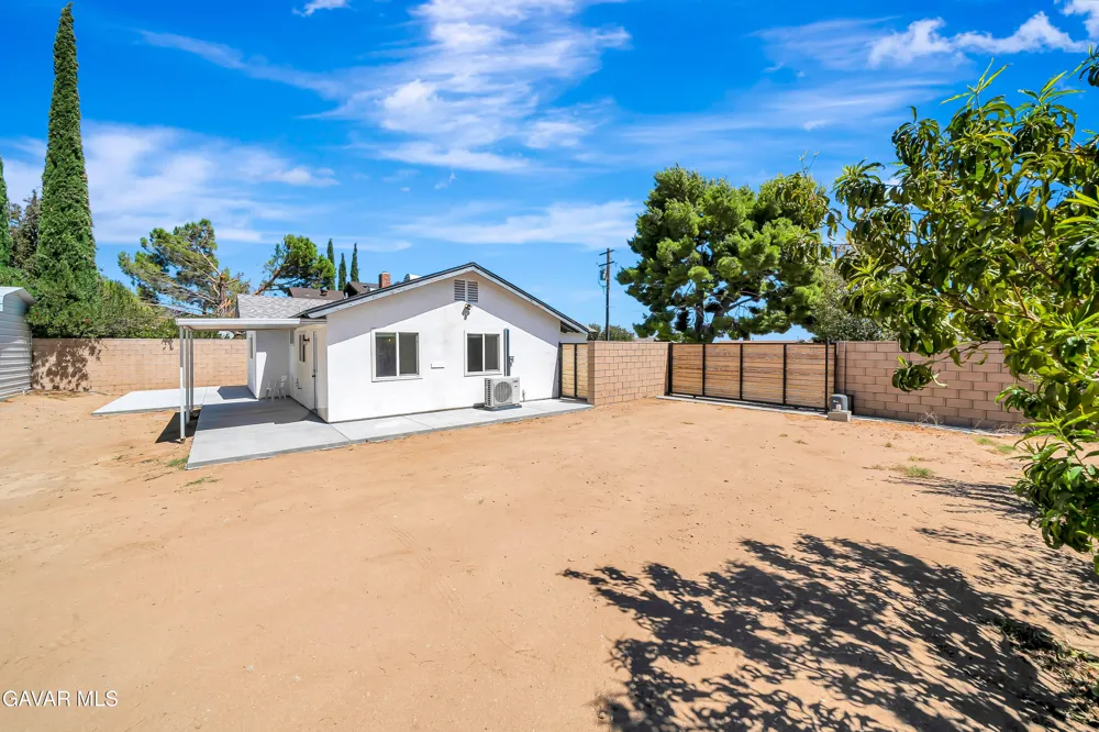 41623 55th St West Lancaster, CA 93536