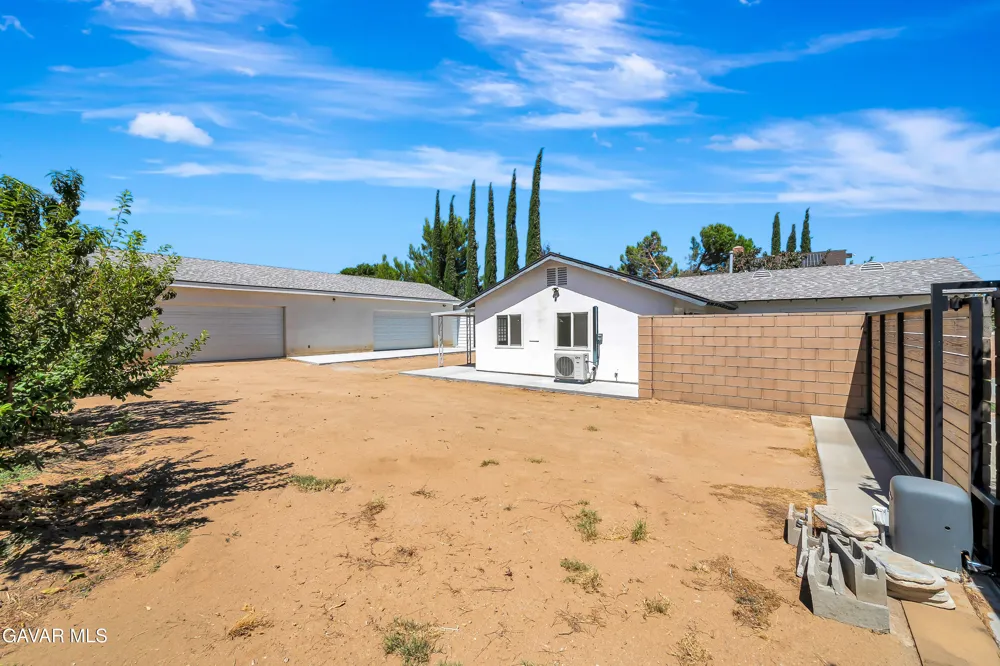 41623 55th St West Lancaster, CA 93536