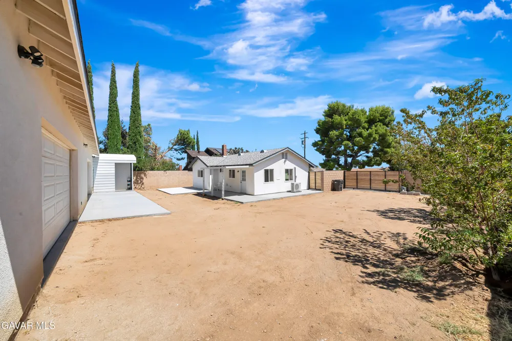 41623 55th St West Lancaster, CA 93536