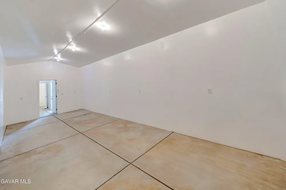 41623 55th St West Lancaster, CA 93536