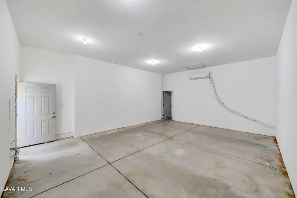 41623 55th St West Lancaster, CA 93536