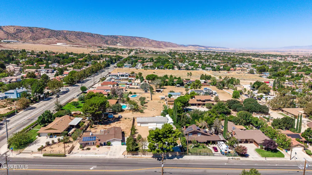 41623 55th St West Lancaster, CA 93536