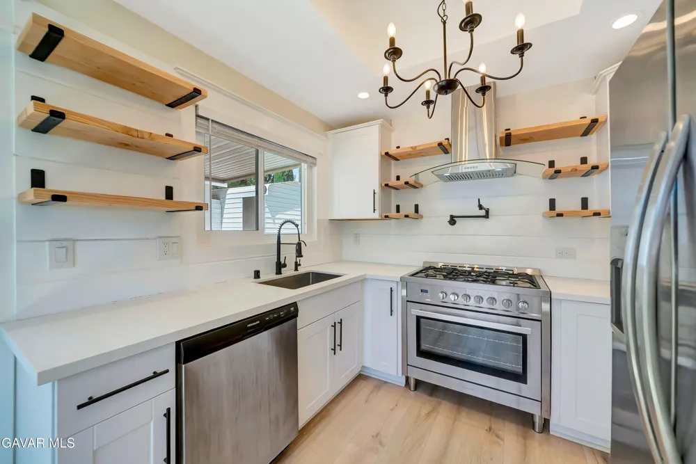 41623 55th St West Lancaster, CA 93536