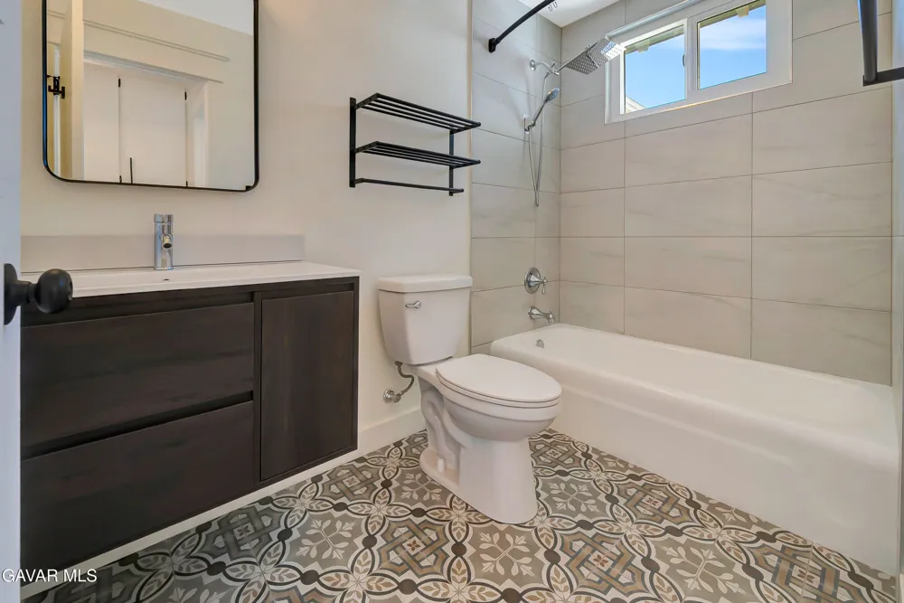 41623 55th St West Lancaster, CA 93536