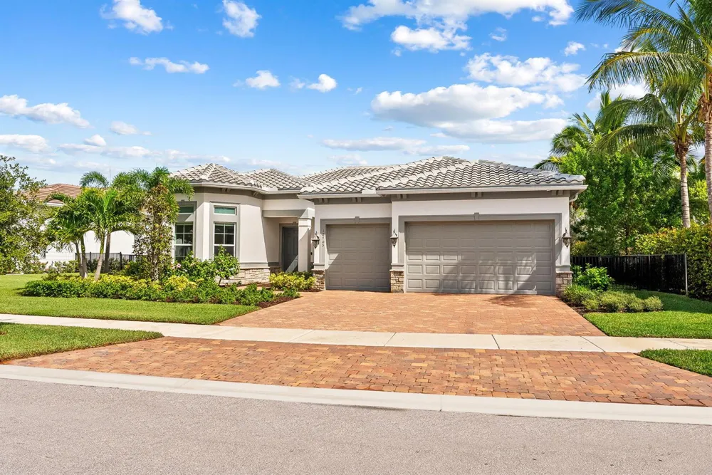 12705 Nevins Lane Palm Beach Gardens, FL 33412