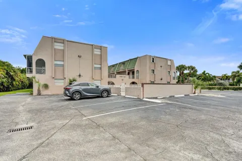 1100 SE 4th Avenue #5