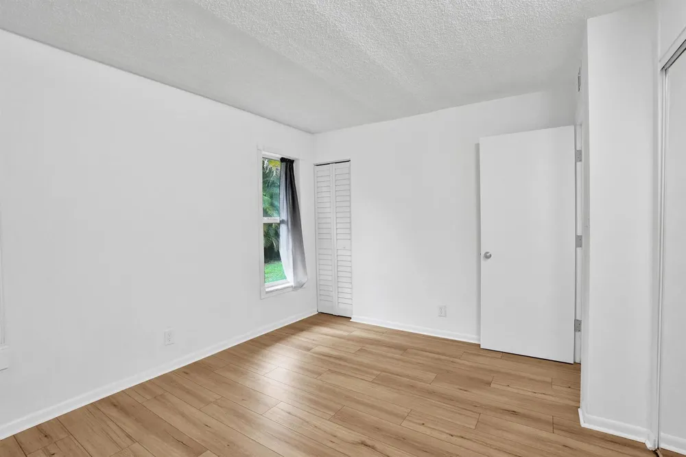 1100 SE 4th Avenue #5 Deerfield Beach, FL 33441