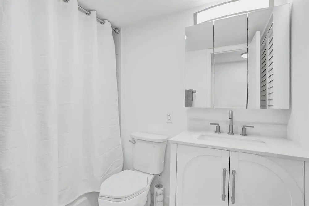 1100 SE 4th Avenue #5 Deerfield Beach, FL 33441