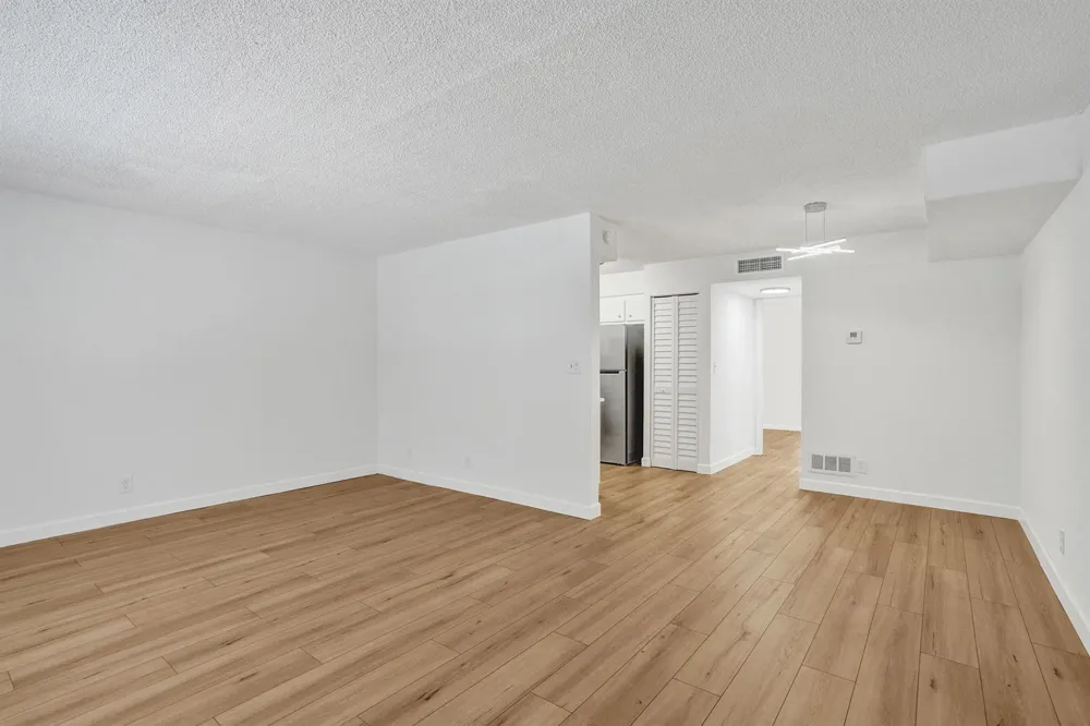 1100 SE 4th Avenue #5 Deerfield Beach, FL 33441
