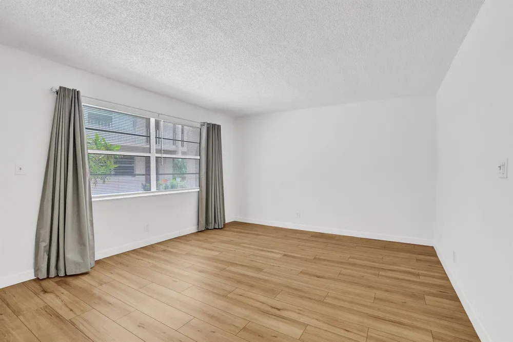1100 SE 4th Avenue #5 Deerfield Beach, FL 33441