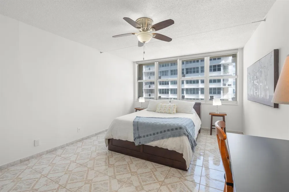 1825 S Ocean Drive #703 Hallandale Beach, FL 33009