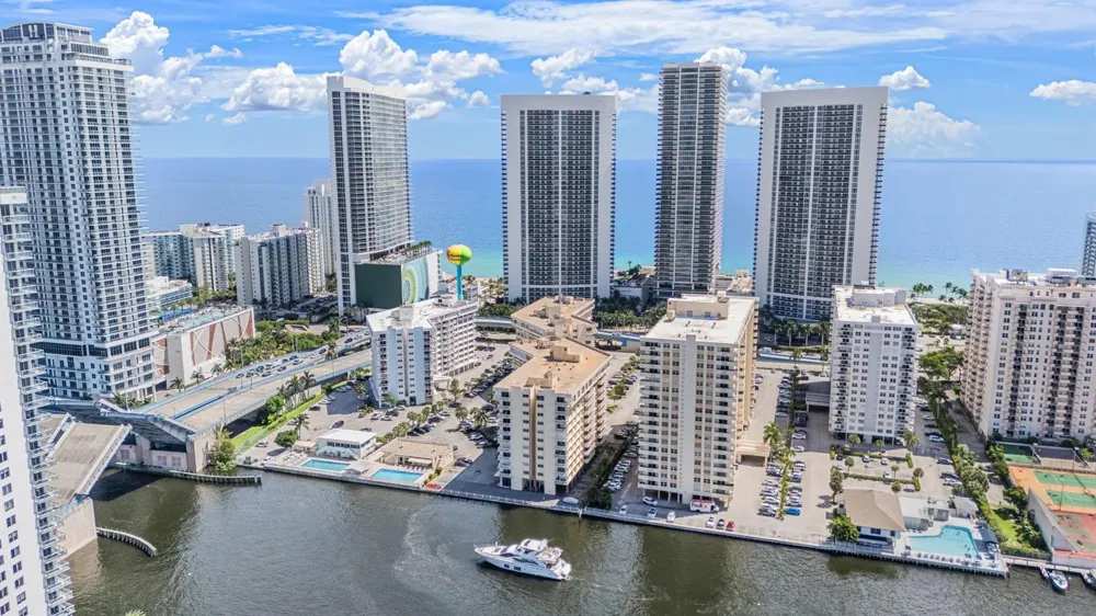 1825 S Ocean Drive #703 Hallandale Beach, FL 33009