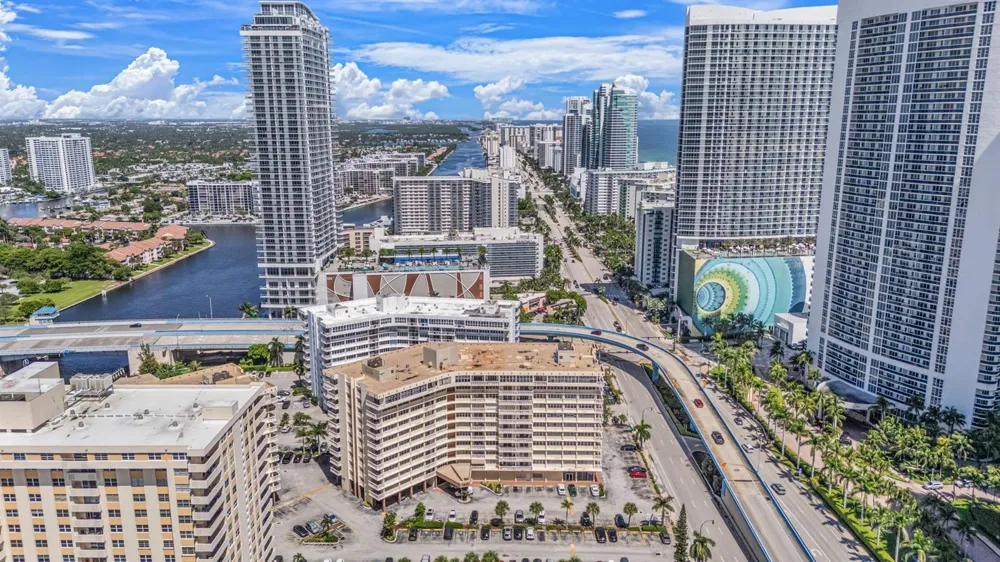 1825 S Ocean Drive #703 Hallandale Beach, FL 33009