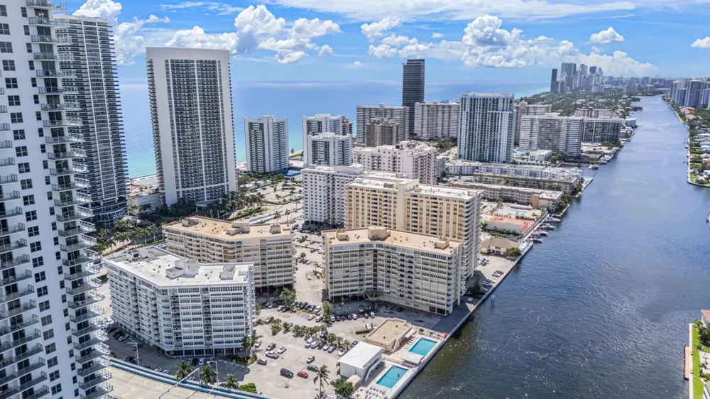 1825 S Ocean Drive #703 Hallandale Beach, FL 33009