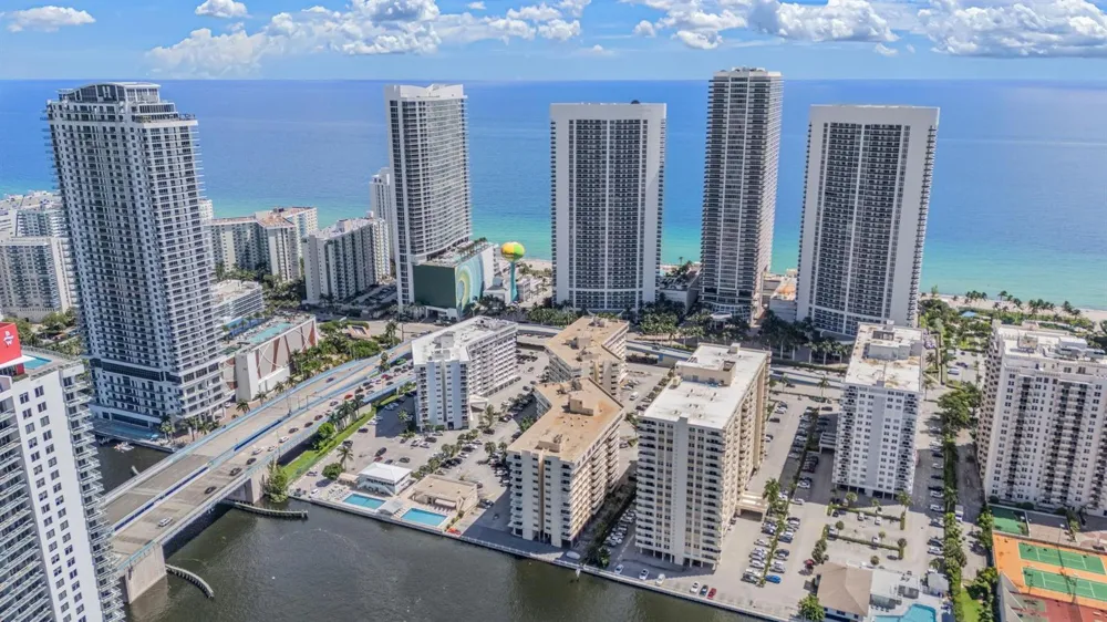 1825 S Ocean Drive #703 Hallandale Beach, FL 33009