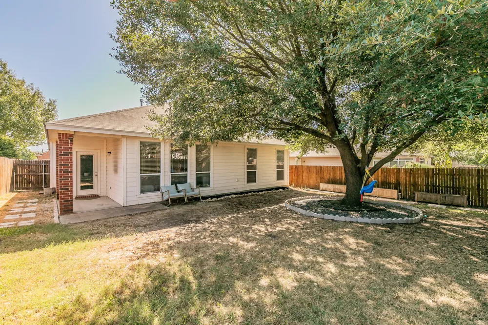 5009 Bedfordshire Drive Fort Worth, TX 76135