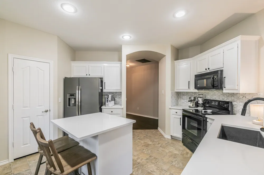 5009 Bedfordshire Drive Fort Worth, TX 76135