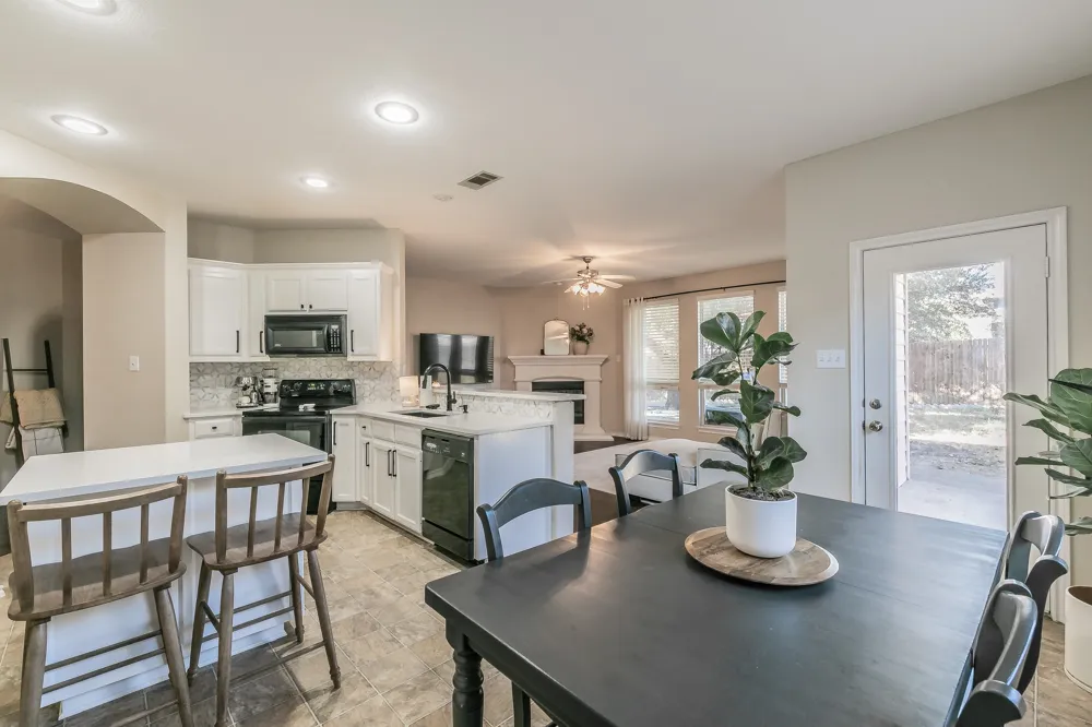 5009 Bedfordshire Drive Fort Worth, TX 76135