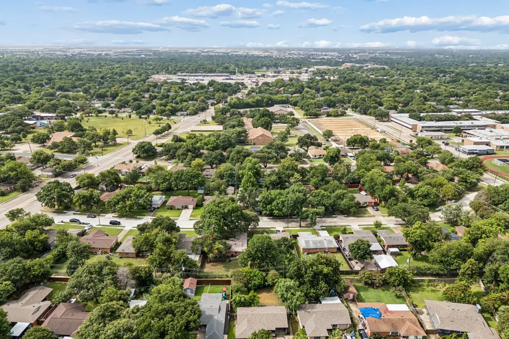 2332 Hartline Drive Dallas, TX 75228