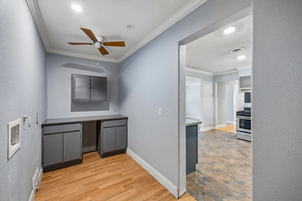 2332 Hartline Drive Dallas, TX 75228