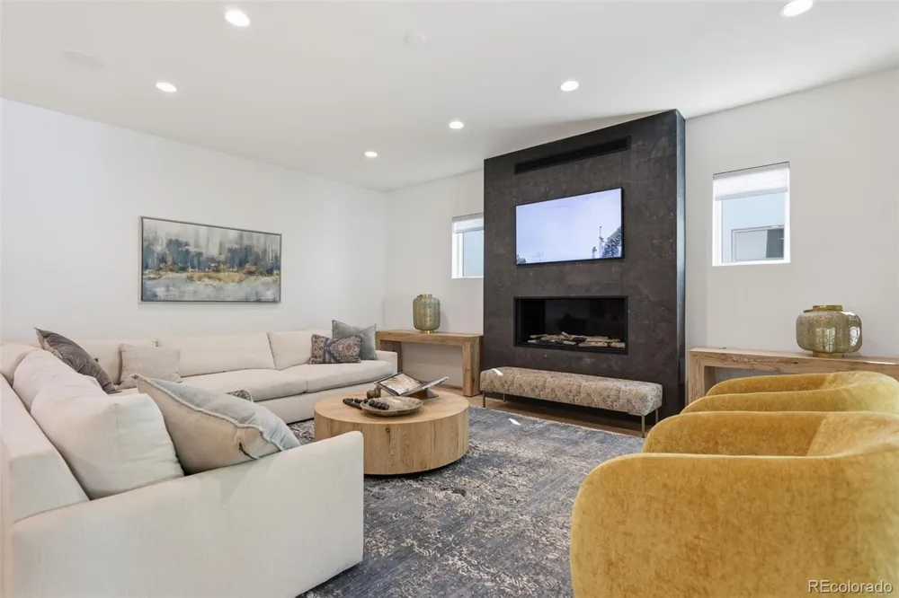 2339 S Saint Paul Street Denver, CO 80210