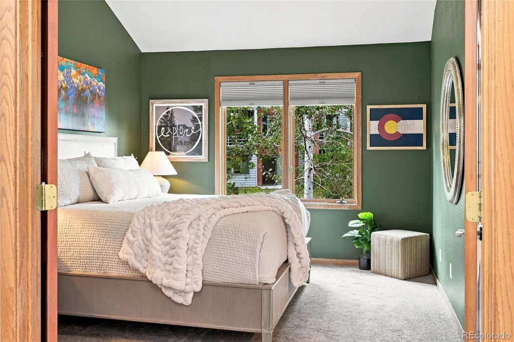 742 Ridgeside Drive Golden, CO 80401
