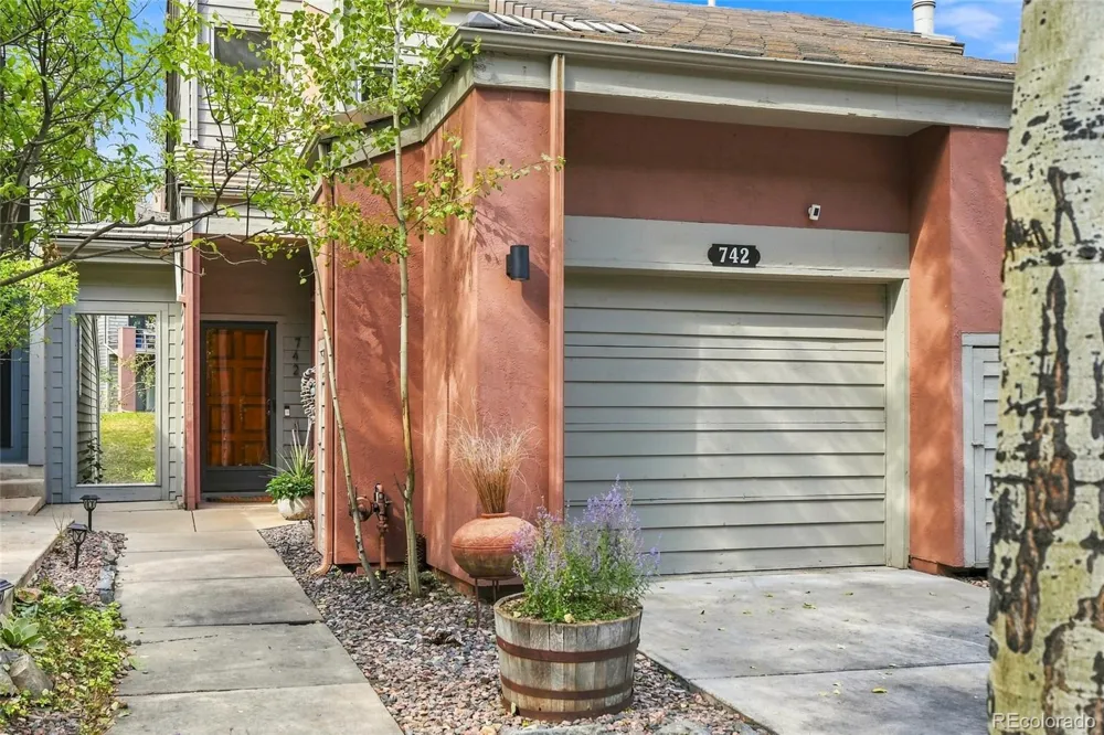 742 Ridgeside Drive Golden, CO 80401