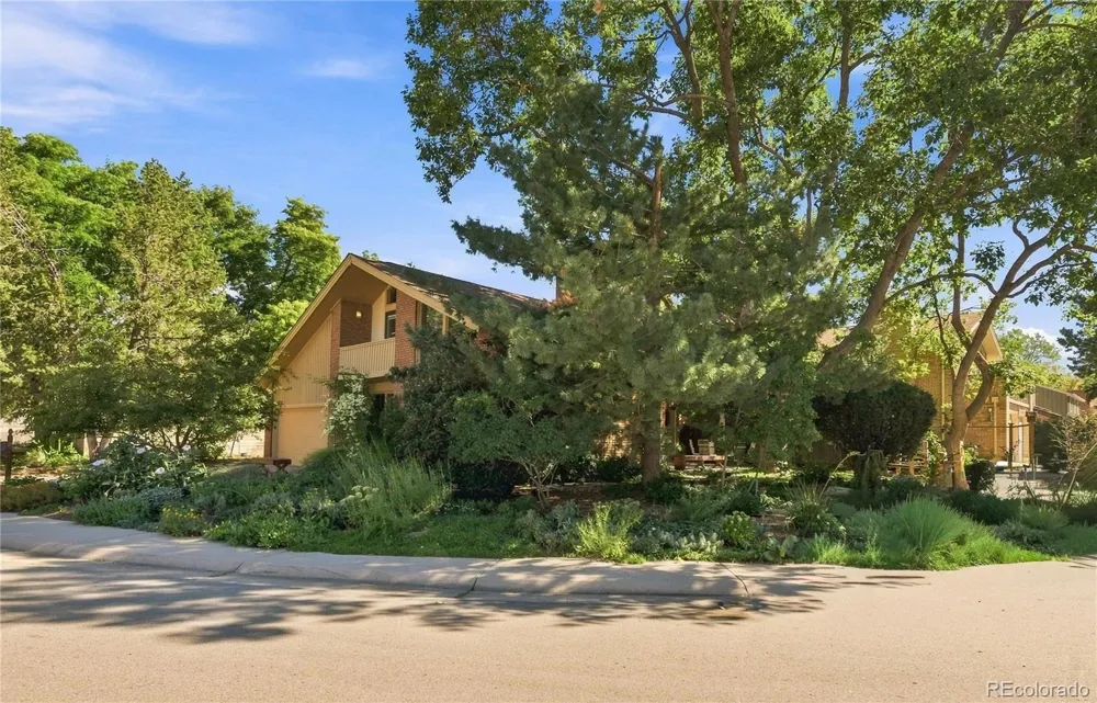 2893 S Oakland Circle E Aurora, CO 80014