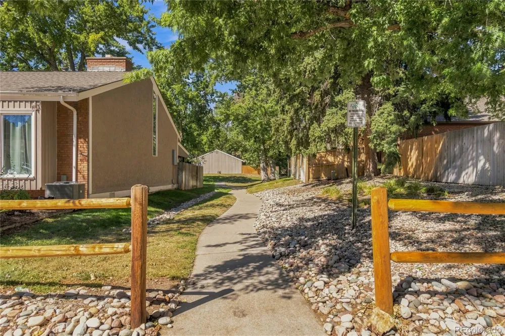 2893 S Oakland Circle E Aurora, CO 80014