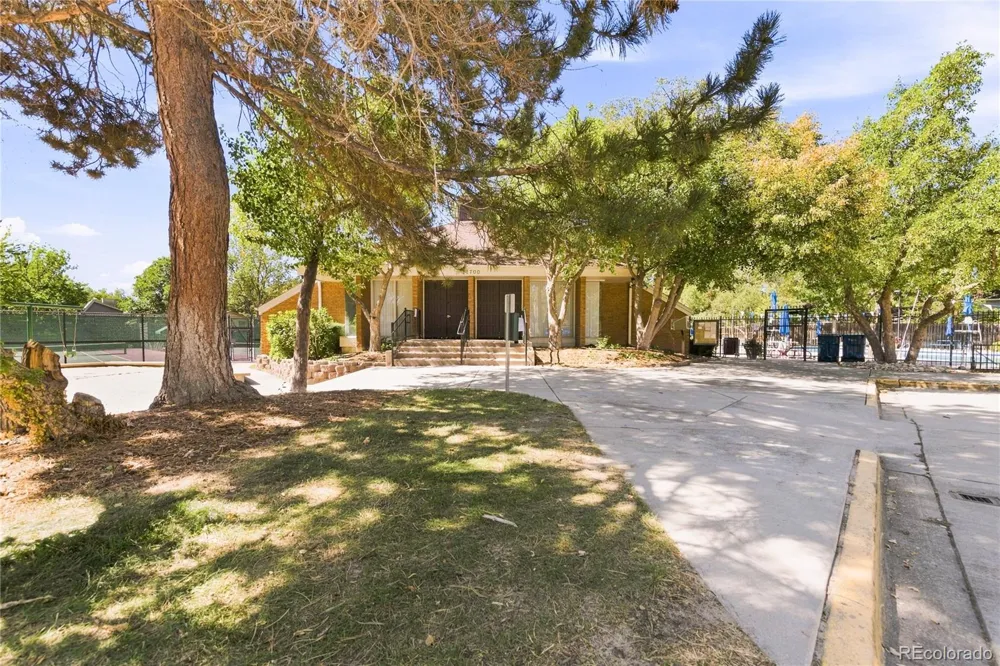 2893 S Oakland Circle E Aurora, CO 80014