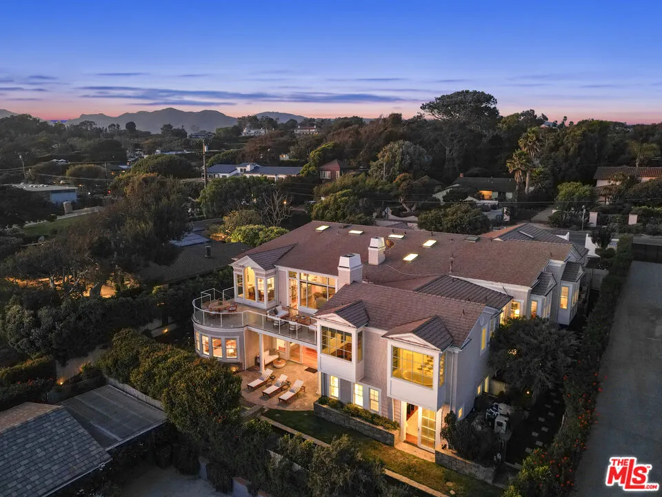7335 Birdview Avenue Malibu, CA 90265