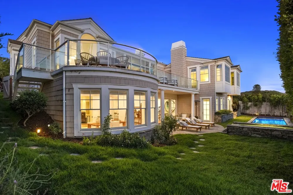 7335 Birdview Avenue Malibu, CA 90265