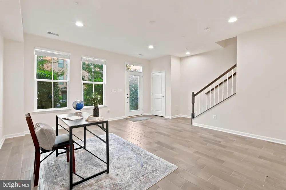 22311 TEES TERRACE Ashburn, VA 20148