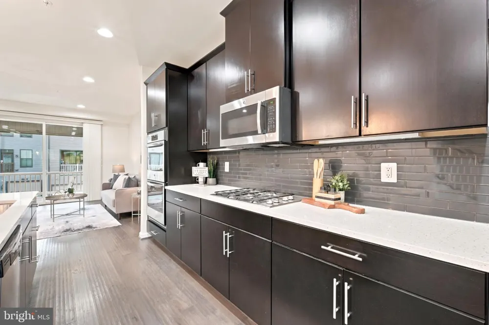 22311 TEES TERRACE Ashburn, VA 20148
