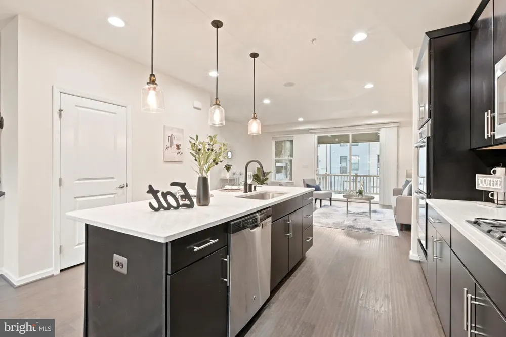 22311 TEES TERRACE Ashburn, VA 20148