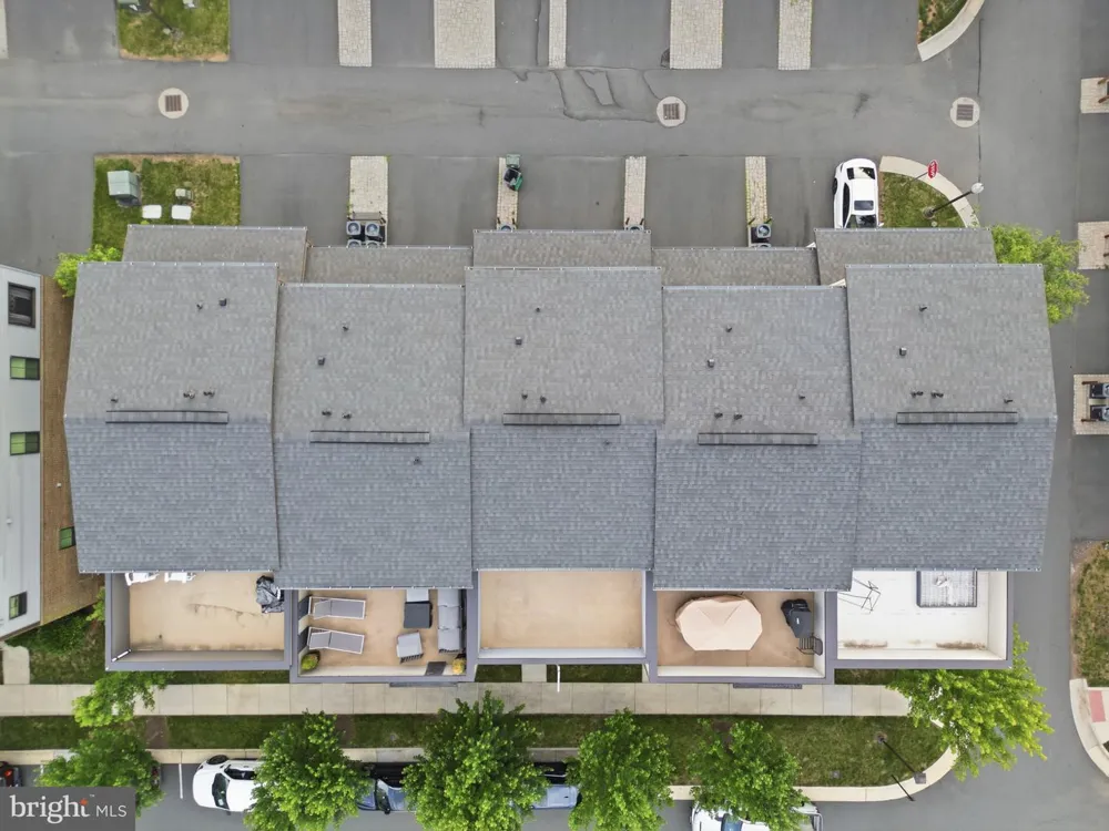 22311 TEES TERRACE Ashburn, VA 20148