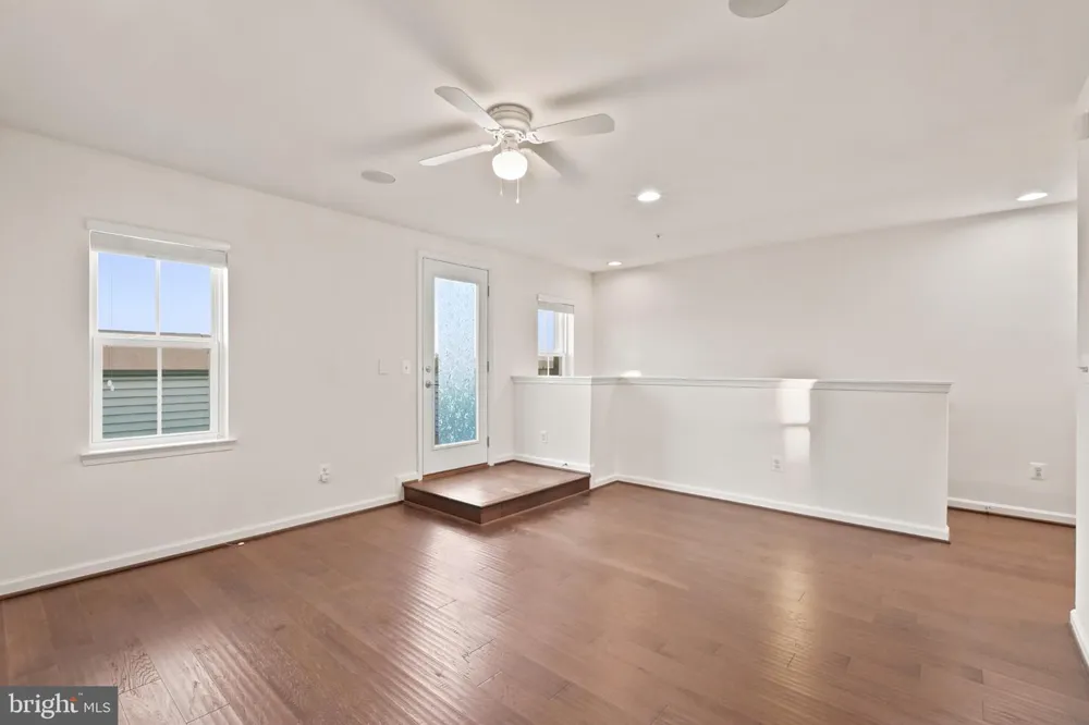 22311 TEES TERRACE Ashburn, VA 20148