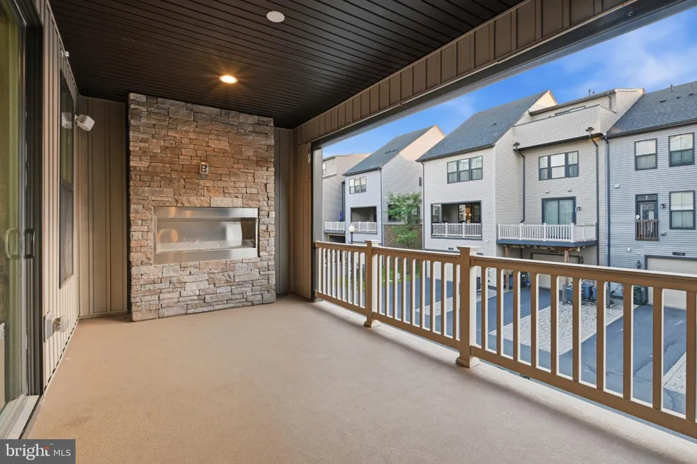 22311 TEES TERRACE Ashburn, VA 20148